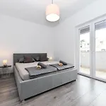 Punta Sole Апартаменти