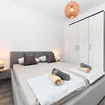 Апартаменти Punta Sole